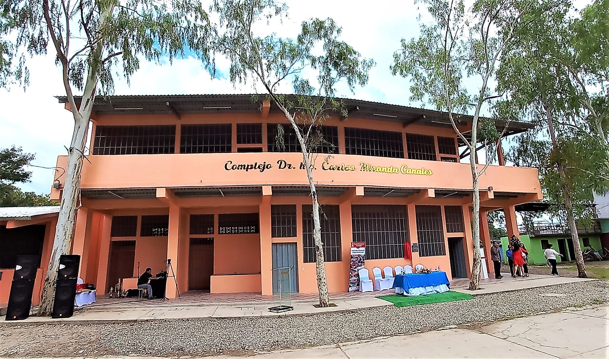 Alcalde de Comayagua Carlos Miranda inaugura importante Complejo Educativo en el emblemático Instituto León Alvarado de esta ciudad