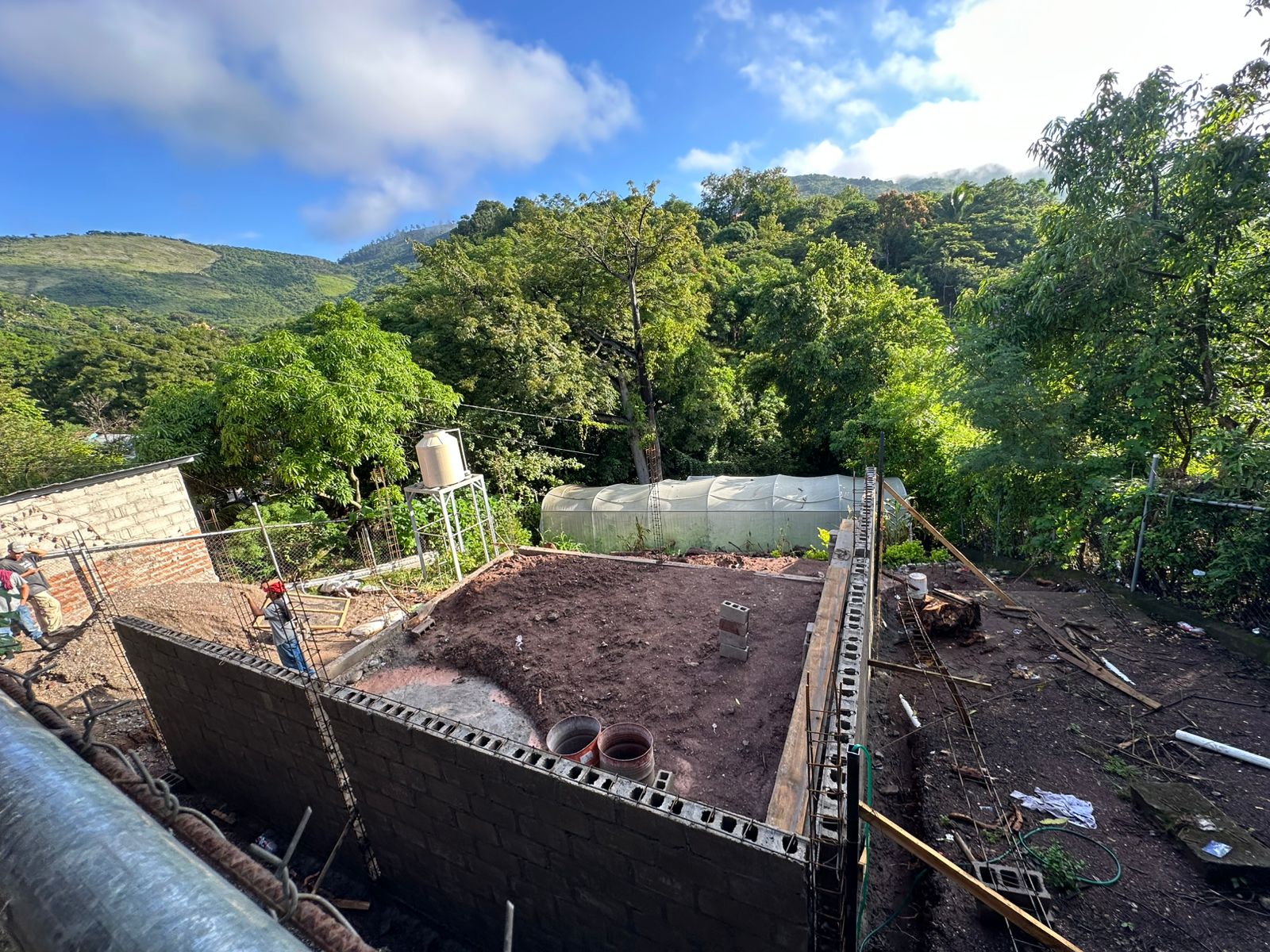 Alcaldía de Comayagua avanza con la construcción de nueva aula escolar en la comunidad de El Sauce